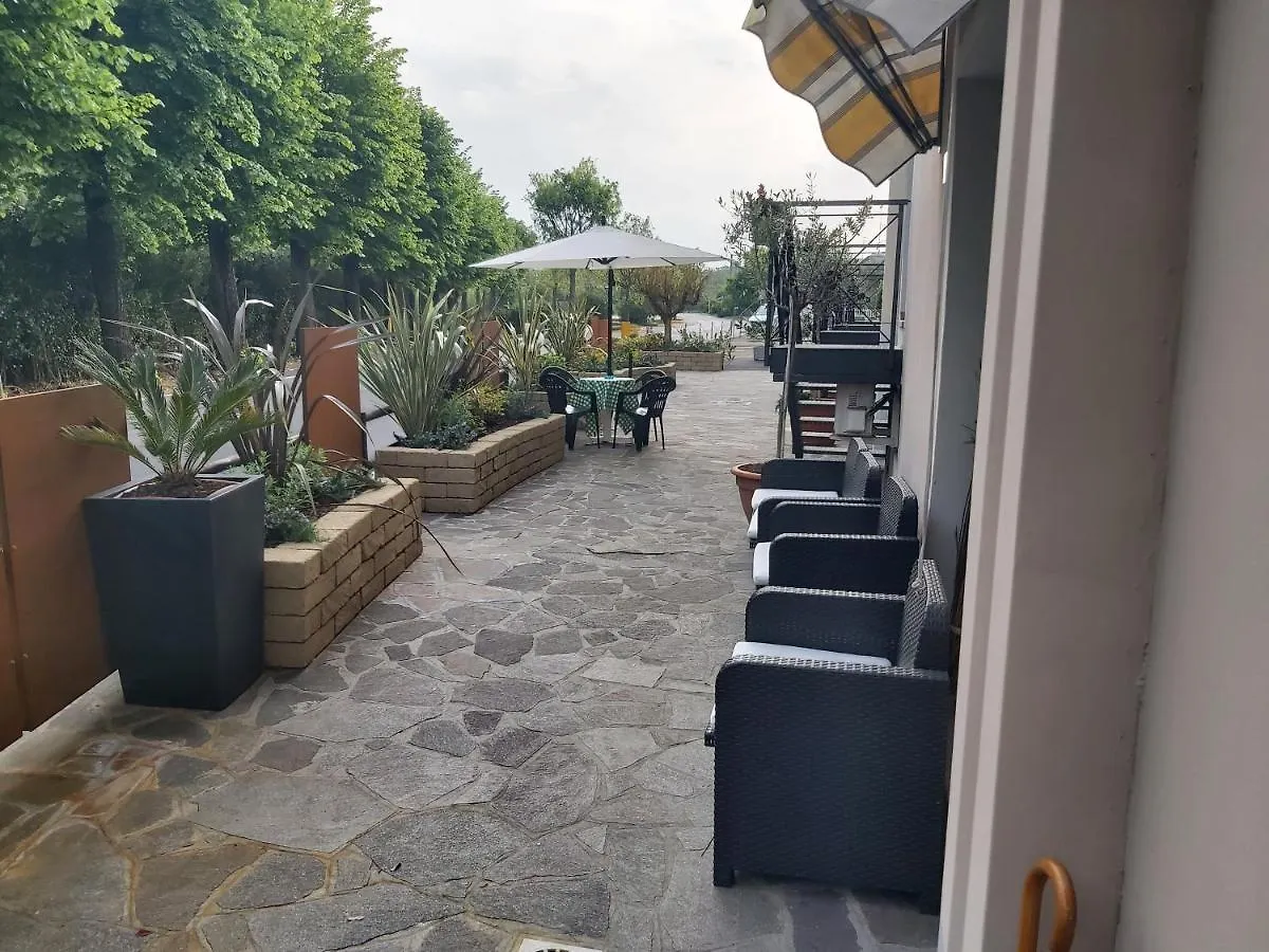Hotel La Passeggiata 데센자노델가르다