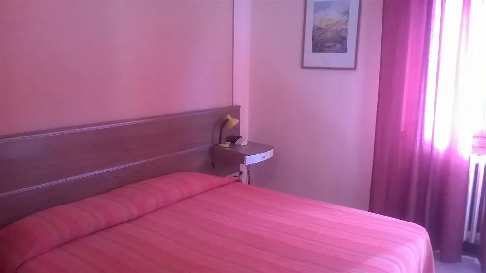 Hotel La Passeggiata 데센자노델가르다