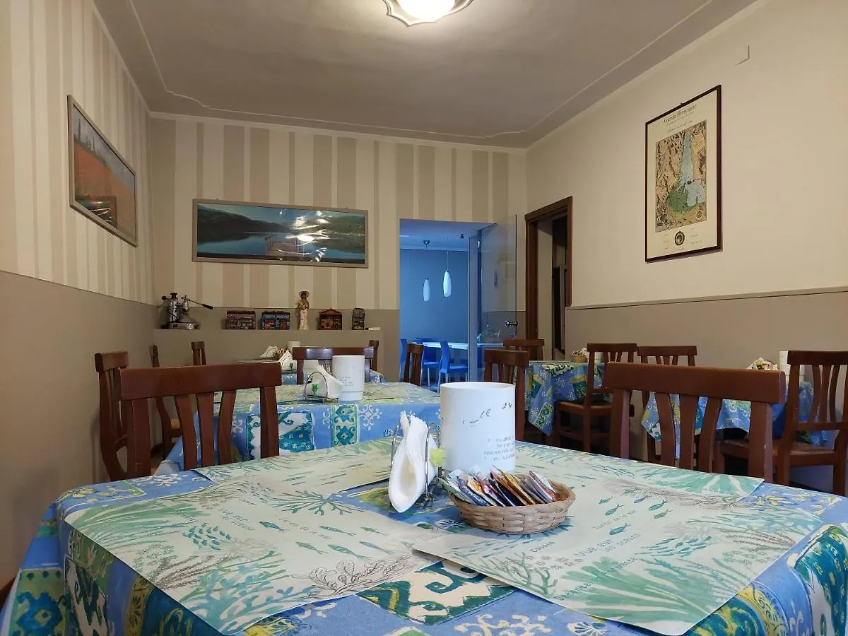 Hotel La Passeggiata Desenzano del Garda 3*,